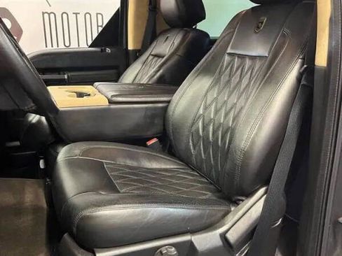 Used 2016 Ford F450 XLT w/ XLT Interior Package image 19