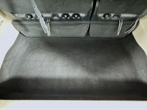 Used 2024 Chrysler Pacifica Touring-L FWD image 34