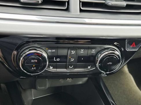 New 2026 Chevrolet Trax LT w/ Driver Confidence Package FWD image 21