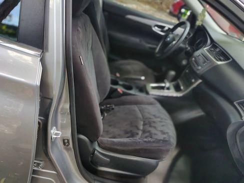 Used 2013 Nissan Sentra SV image 23
