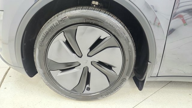 Used 2026 Tesla Model Y AWD image 73