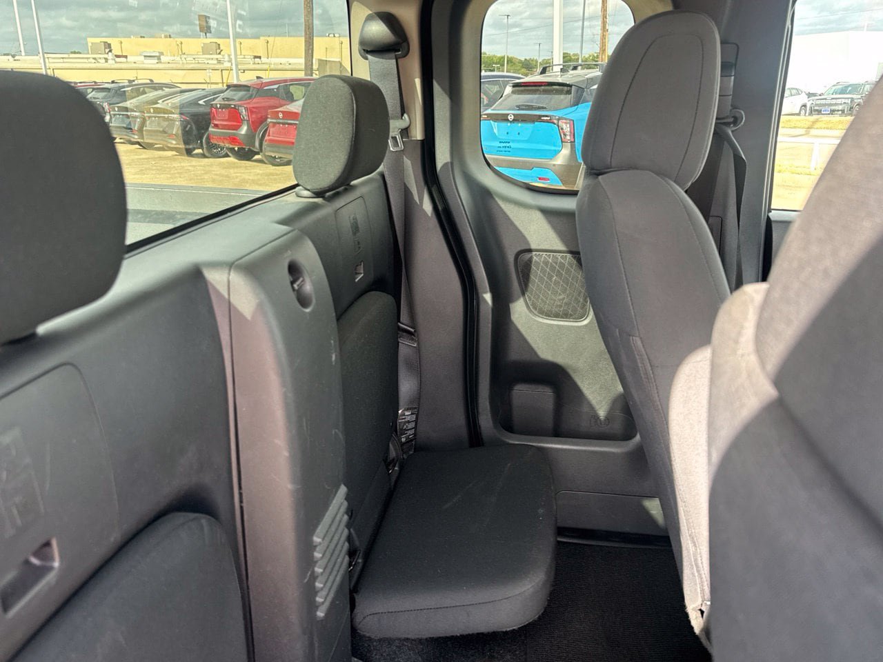 Used 2022 Nissan Frontier S w/ Technology Package AWD/4WD image 32