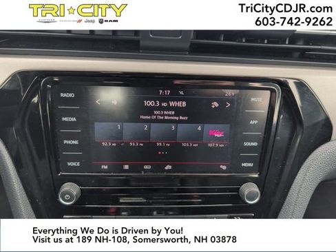 Used 2021 Volkswagen Passat 2.0T SE image 20