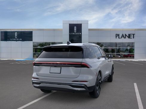 New 2026 Lincoln Nautilus Reserve w/ Jet Appearance Package AWD/4WD image 8