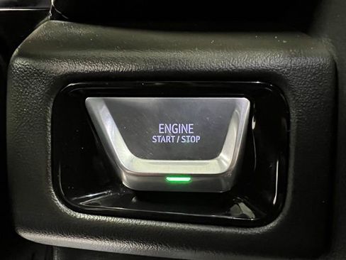 Used 2025 GMC Yukon XL Elevation AWD/4WD image 33