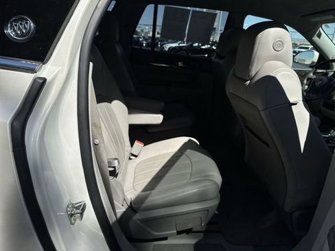 Used 2014 Buick Enclave Leather FWD image 16
