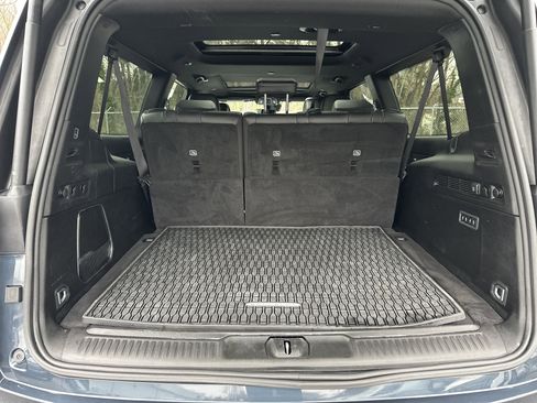 Used 2024 Jeep Wagoneer L Series III w/ Premium Group I image 22