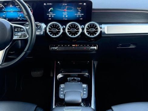 Used 2023 Mercedes-Benz GLB 250 4MATIC image 13