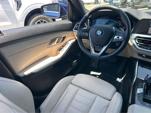 Used 2019 BMW 330i xDrive Sedan w/ Premium Package AWD/4WD image 19