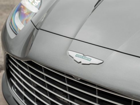 New 2025 Aston Martin Vanquish image 4