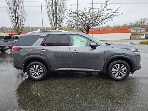 New 2025 Nissan Pathfinder SL w/ Lighting Package (N92) image 4