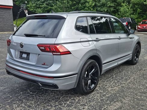 Used 2023 Volkswagen Tiguan SE R-Line FWD image 6