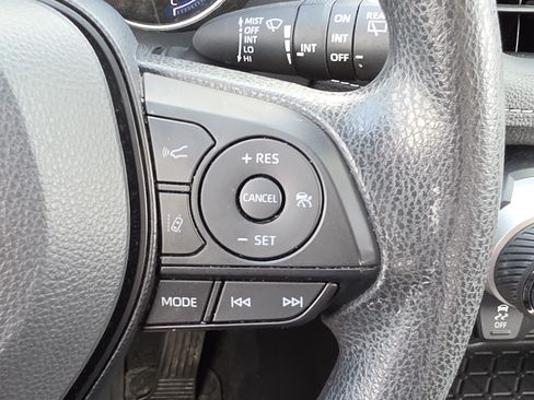Certified 2025 Toyota RAV4 XLE w/ Convenience Package AWD/4WD image 18