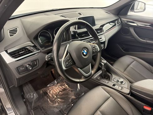 Used 2019 BMW X1 xDrive28i w/ Convenience Package AWD/4WD image 4