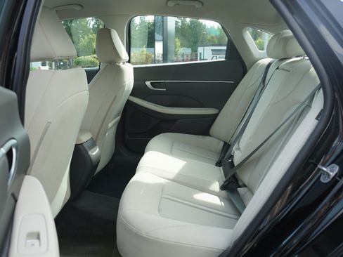 Used 2025 Hyundai Sonata SEL FWD image 19