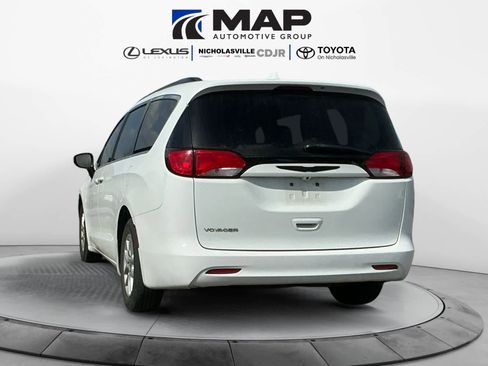 Used 2020 Chrysler Voyager Lxi image 3