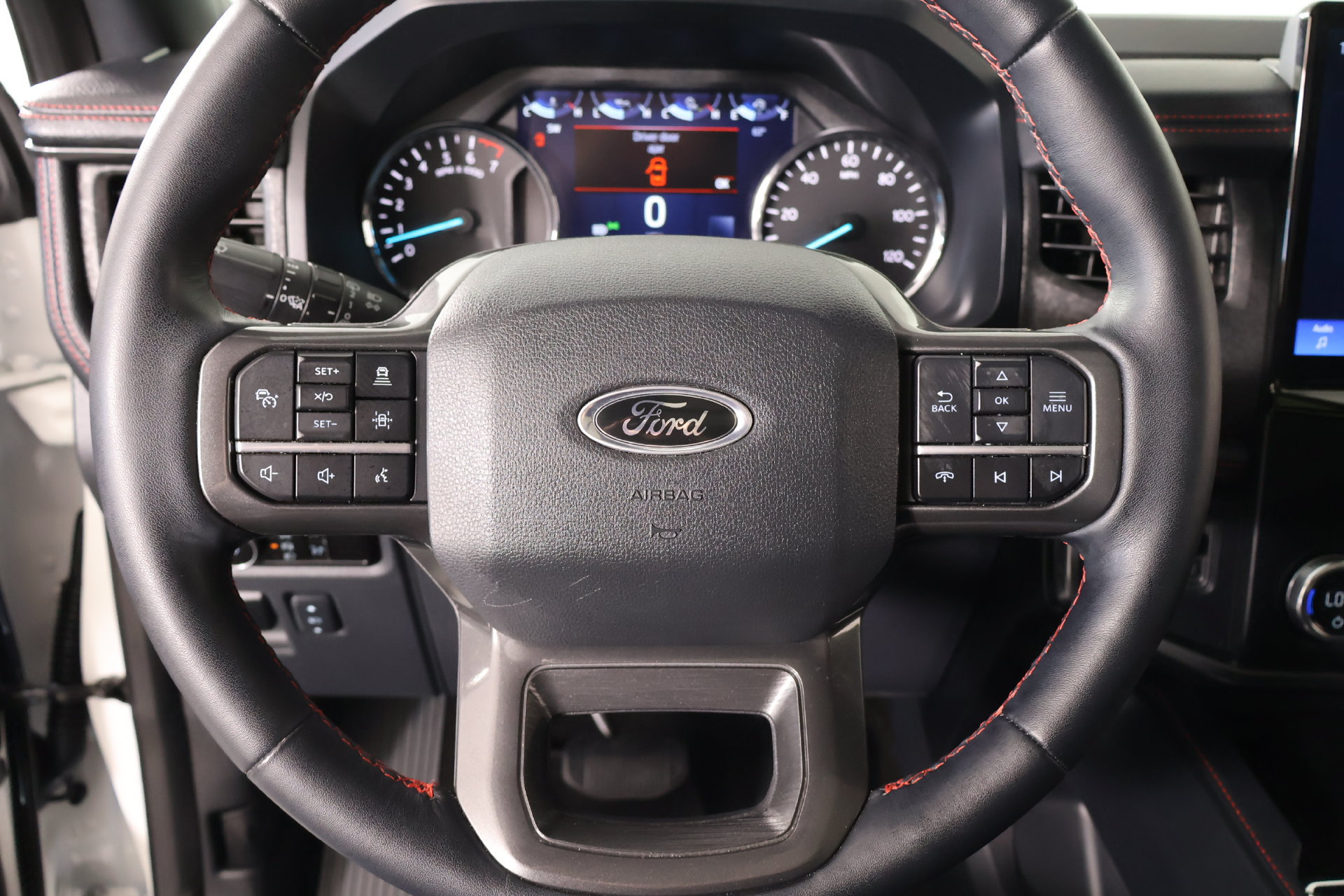 Used 2023 Ford Expedition Limited RWD image 3