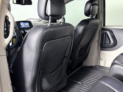 Used 2012 Chrysler Town & Country Touring w/ Entertainment Group #1 FWD image 25