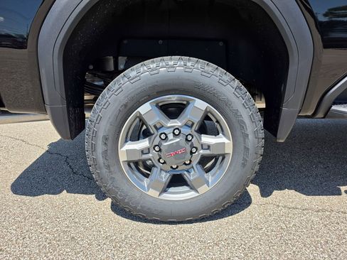 New 2026 GMC Sierra 3500 SLE w/ SLE Value Package AWD/4WD image 31