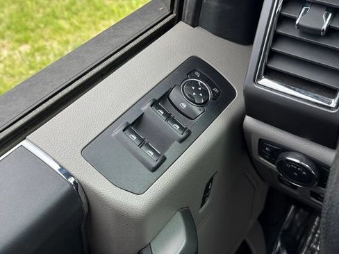Used 2016 Ford F150 XLT w/ Equipment Group 301A Mid AWD/4WD image 29