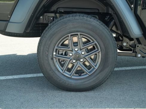 New 2026 Jeep Gladiator Sport w/ Dual Top Group AWD/4WD image 44
