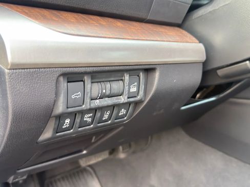 Used 2018 Subaru Outback 2.5i Limited image 19