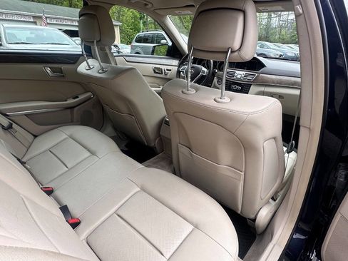 Used 2014 Mercedes-Benz E 350 4MATIC Sedan image 16