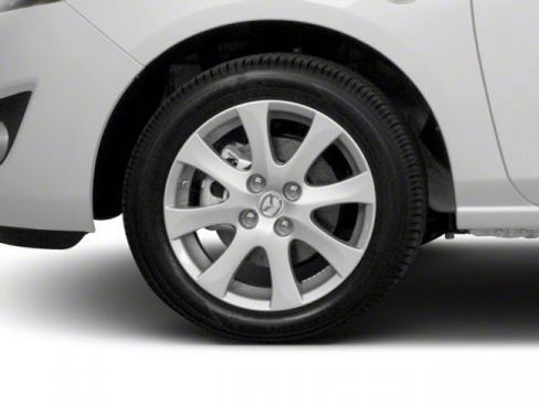 Used 2013 MAZDA MAZDA2 Sport image 14