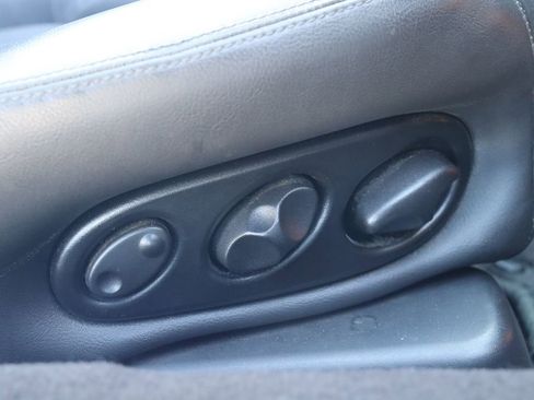 Used 2004 Jaguar XK8 Convertible image 36