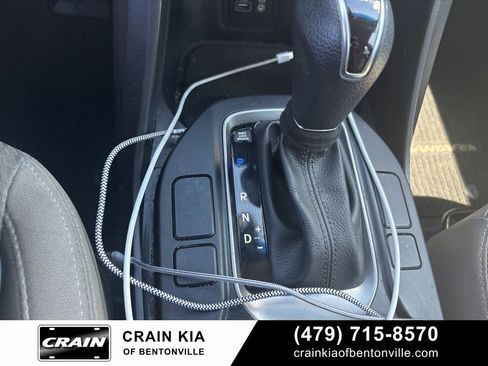 Used 2018 Hyundai Santa Fe SE w/ Cargo Package FWD image 17