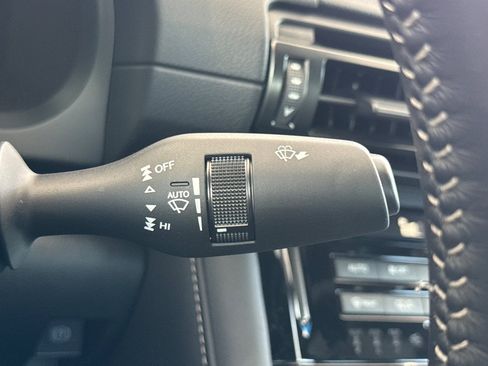 Used 2025 Lexus IS 350 F Sport RWD image 32