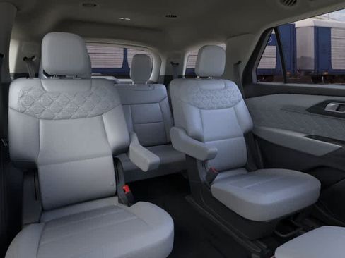 New 2026 Ford Explorer Platinum w/ LUX Leather Package AWD/4WD image 11