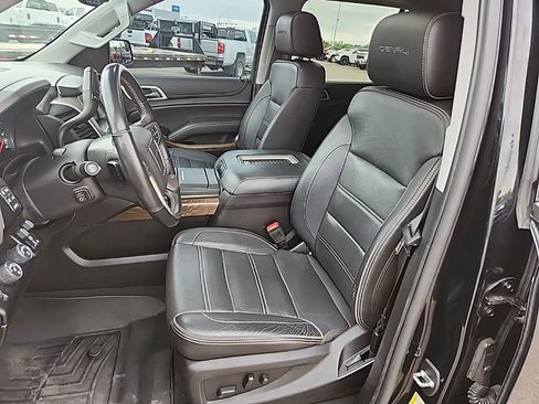 Used 2019 GMC Yukon Denali w/ Denali Ultimate Black Edition AWD/4WD image 37
