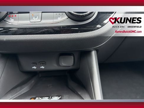New 2026 Buick Envista Sport Touring image 22