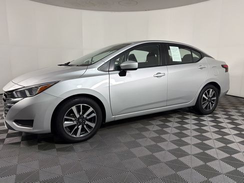 Used 2024 Nissan Versa SV FWD image 22