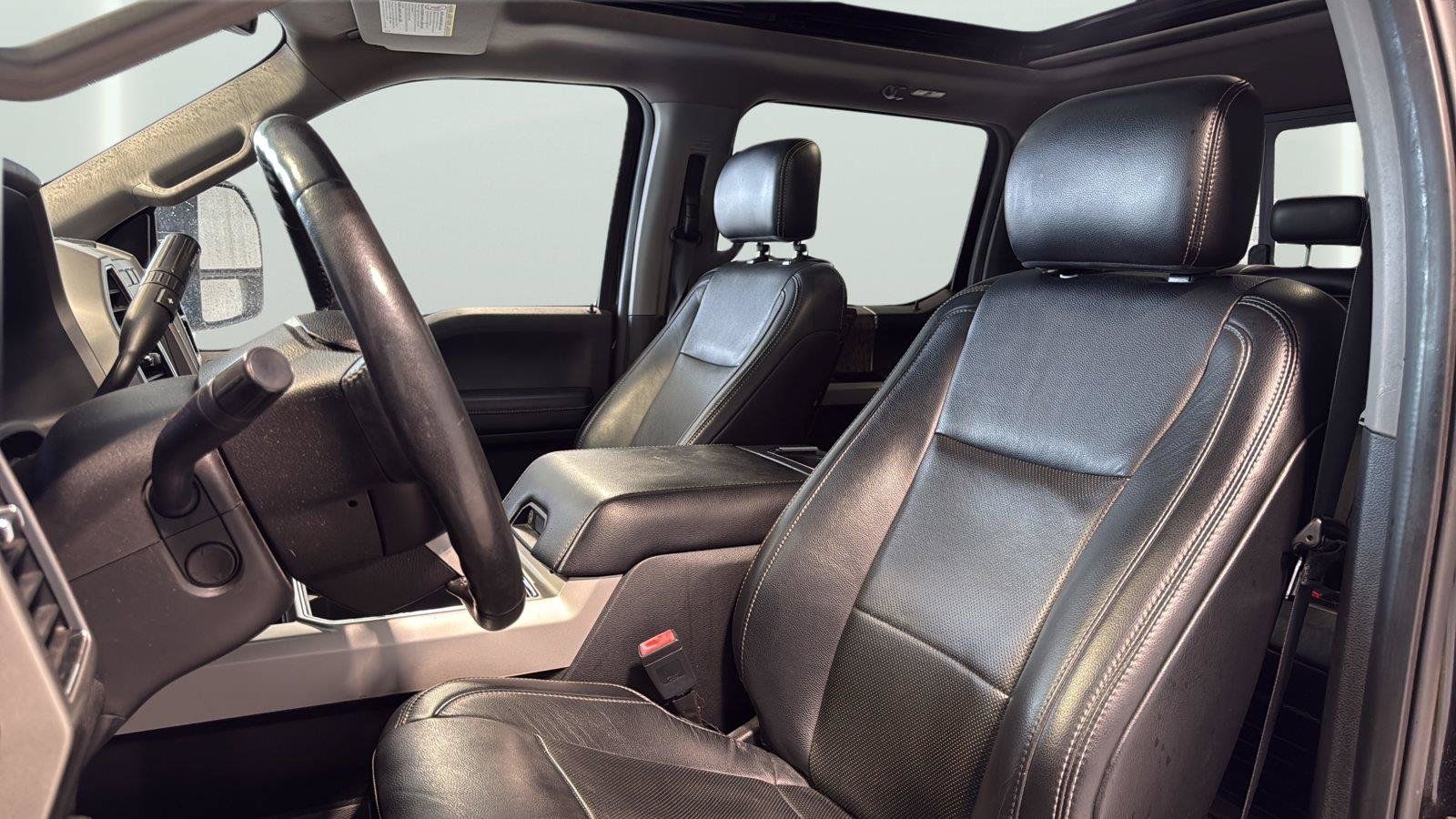Used 2019 Ford F250 Lariat w/ Lariat Ultimate Package AWD/4WD image 11