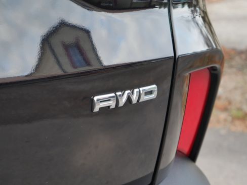 Certified 2024 Ford Escape Platinum image 19