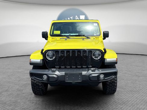 Used 2023 Jeep Gladiator Sport AWD/4WD image 9