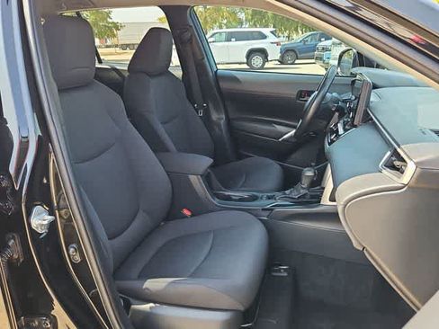 Used 2022 Toyota Corolla Cross LE FWD image 18