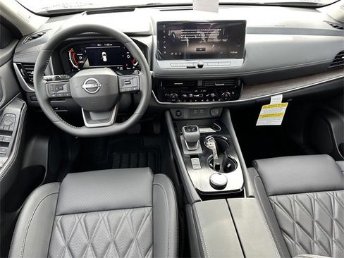 New 2026 Nissan Rogue Platinum image 18