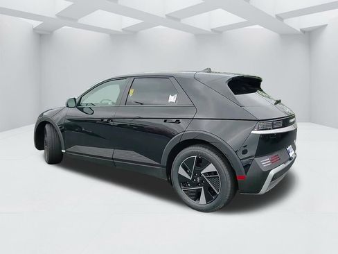 New 2025 Hyundai Ioniq 5 SE image 7