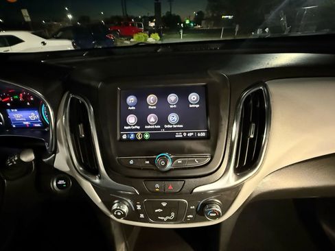 Used 2022 Chevrolet Equinox LS w/ LS Convenience Package image 13