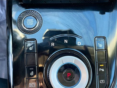 Used 2025 Kia Niro EX w/ EX Cold Weather Package image 21