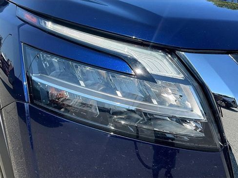 Used 2022 Nissan Pathfinder SV image 33