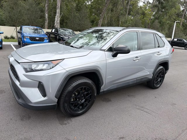Used 2021 Toyota RAV4 LE AWD/4WD image 5