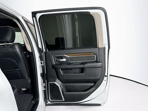 Used 2024 RAM 2500 Laramie image 29