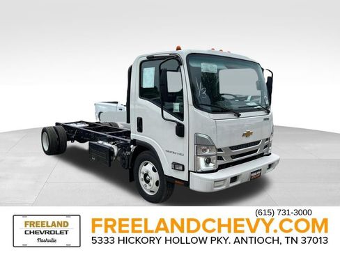 Used 2024 Chevrolet Low Cab Forward 5500HD RWD image 1