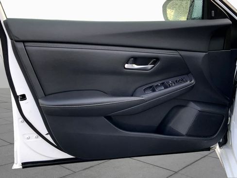 Used 2022 Nissan Sentra SV FWD image 21