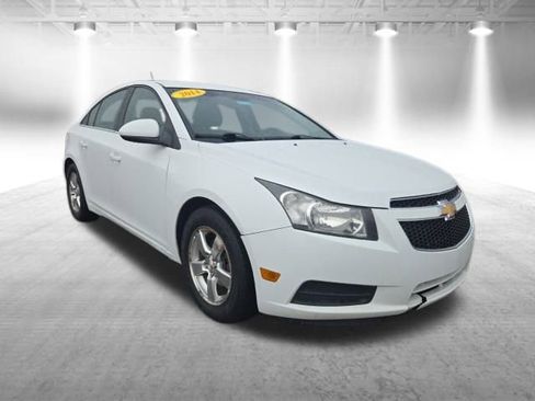 Used 2014 Chevrolet Cruze LT image 2