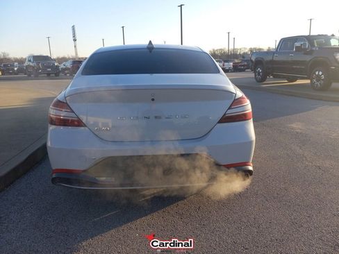 Used 2022 Genesis G70 2.0T image 8